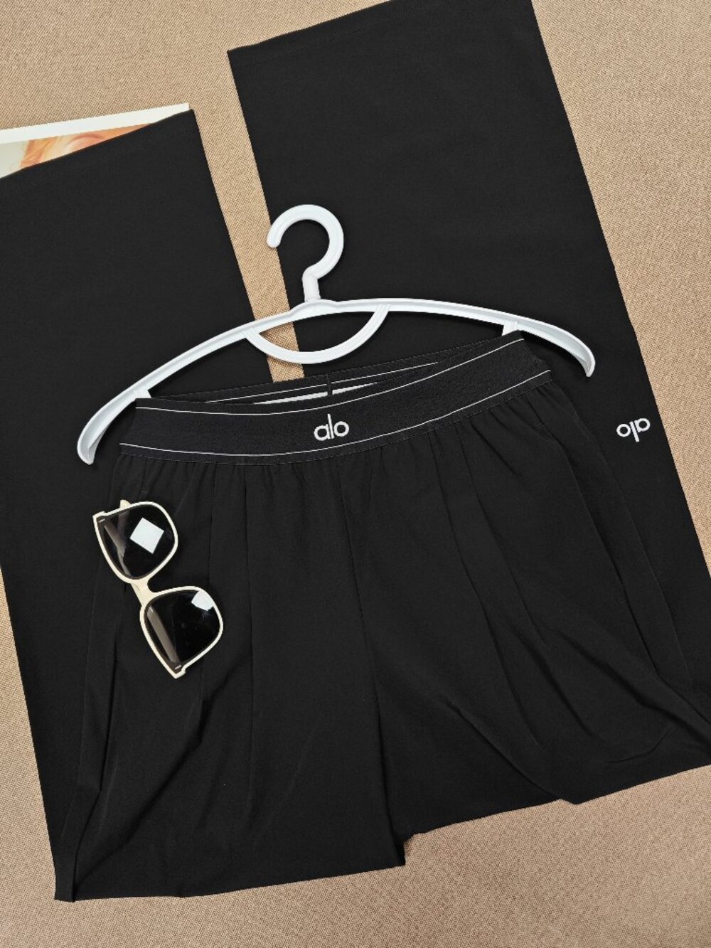 Brand new ALO Yoga Suit Up Trouser 🖤🛒 Black (Regular)